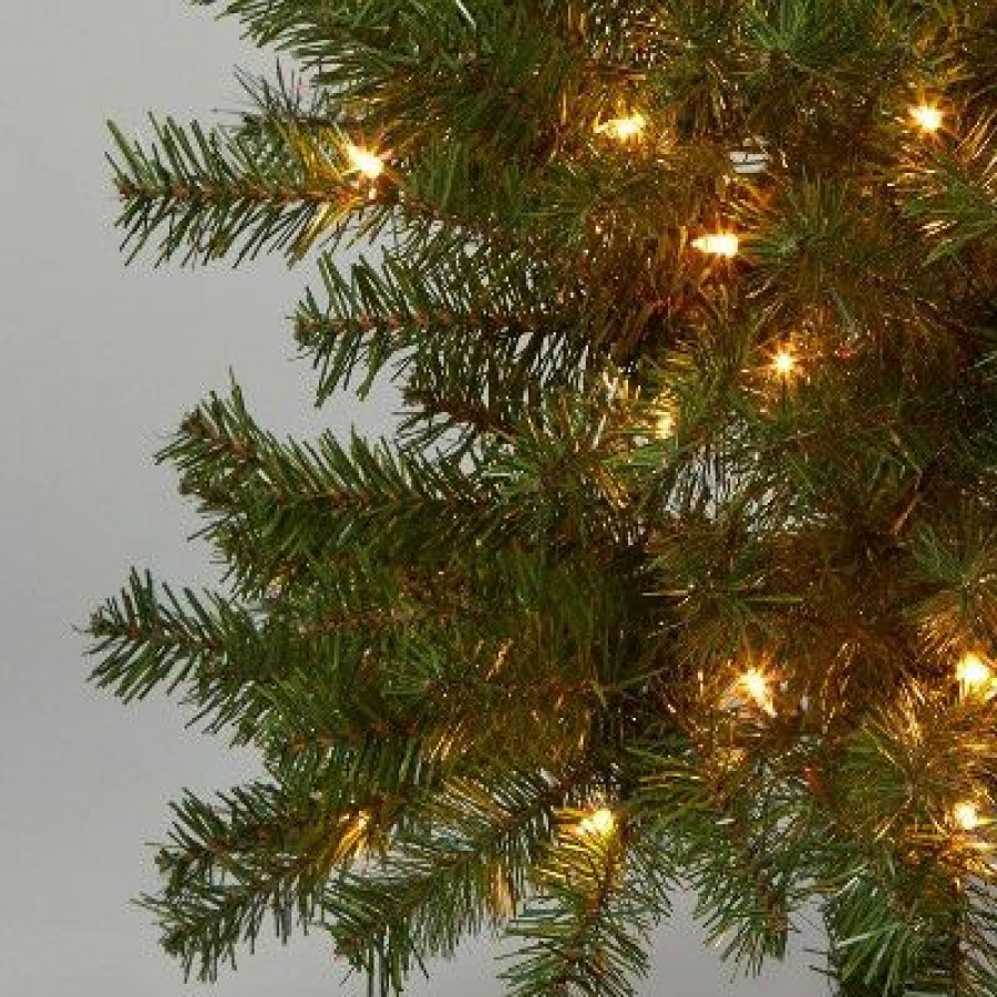 Alberta Spruce * | 4' Pre-Lit Alberta Artificial Christmas Tree Clear Lights Wondershop