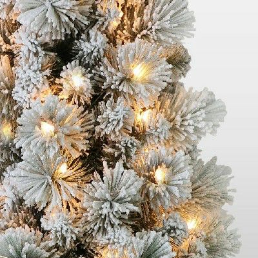 Pine * | 4.5Ft Pre-Lit Flocked Portland Pencil Artificial Christmas Pine Tree Puleo