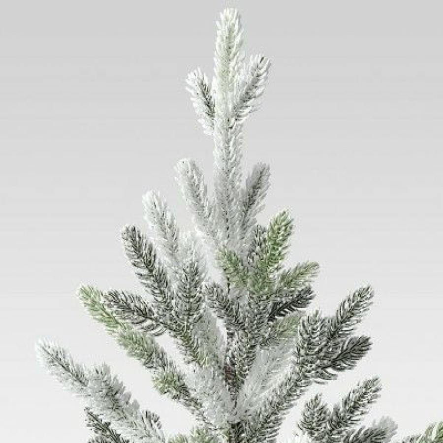 Unidentified Plant Variety * | Flocked Artificial Tree White/Green Threshold