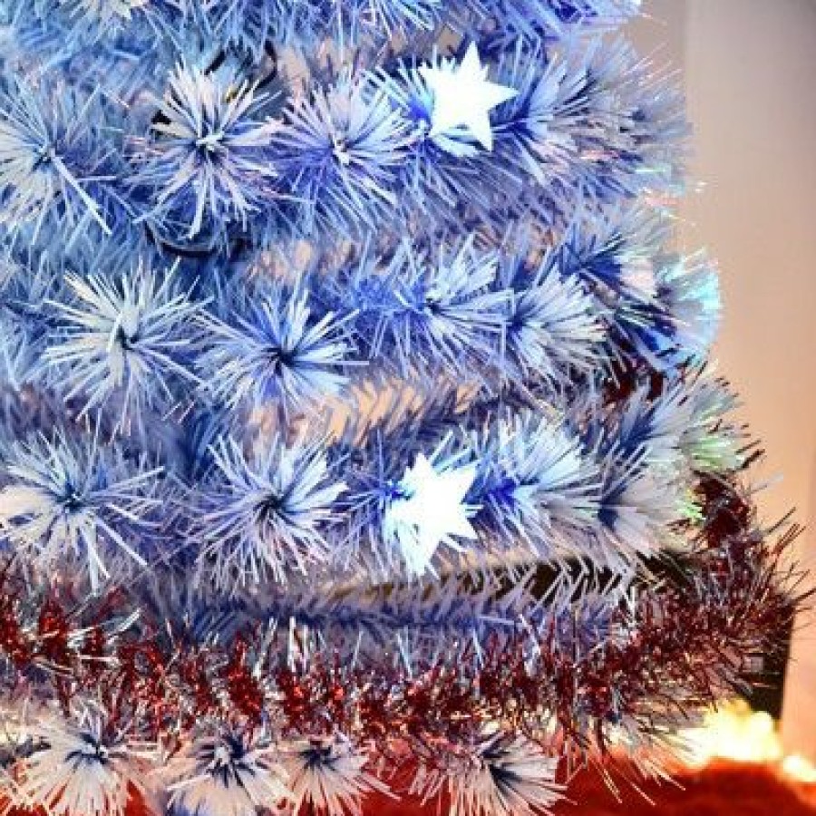 Douglas Fir * | Homcom Pre-Lit Douglas Fir Artificial Christmas Tree With 230 Tips, 26 Fiber Optic Lights, White/Blue